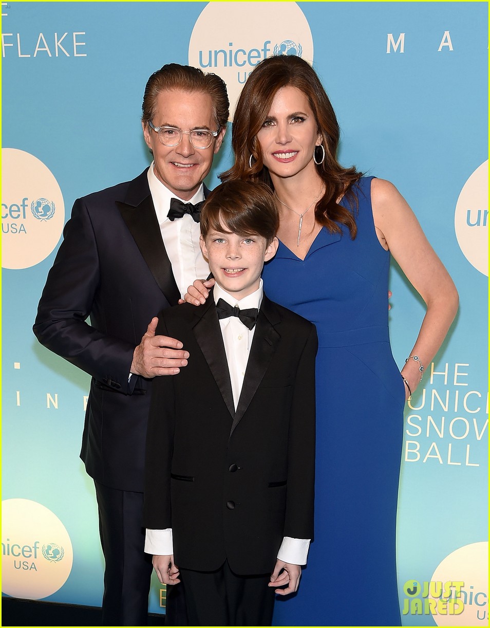alyssa milano is joined by husband dave bugliari son milo at unicef snowflake ball 044188822