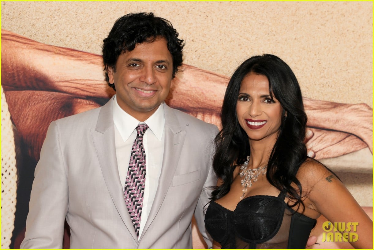 mnight shyamalan daughters wife old premiere 064591602