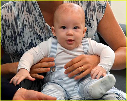 Archie Mountbatten Windsor just after birth