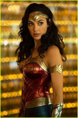 Gal Gadot as Wonder Woman photo