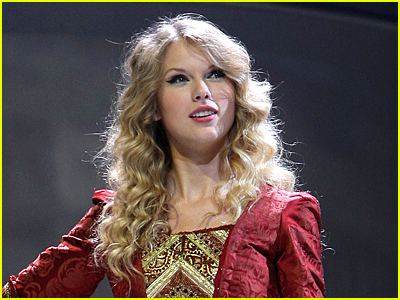 Taylor Swift photo from Fearless tour