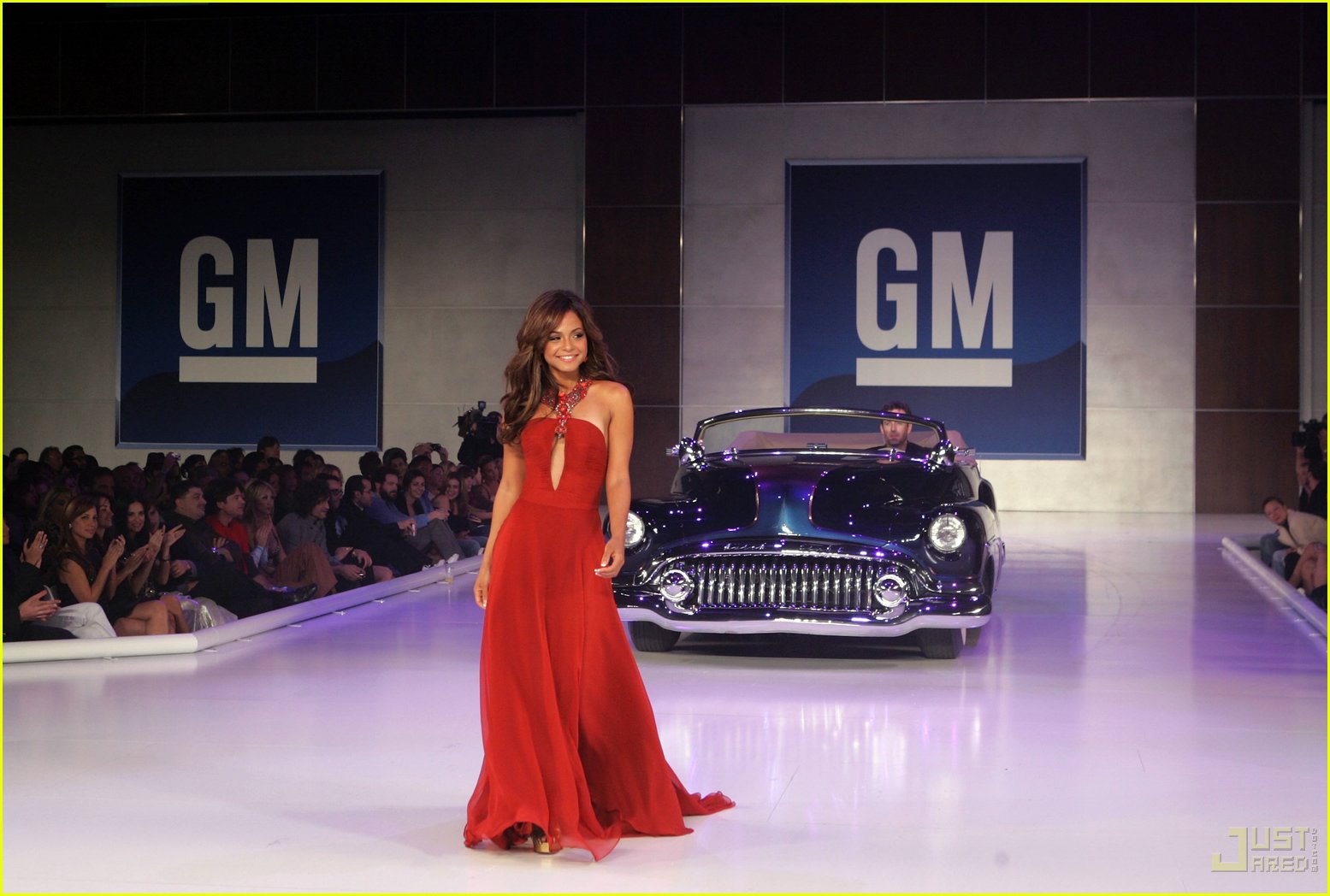 General Motor’s Celebrity Fashion Show — The 2007 GM “Ten” Runway