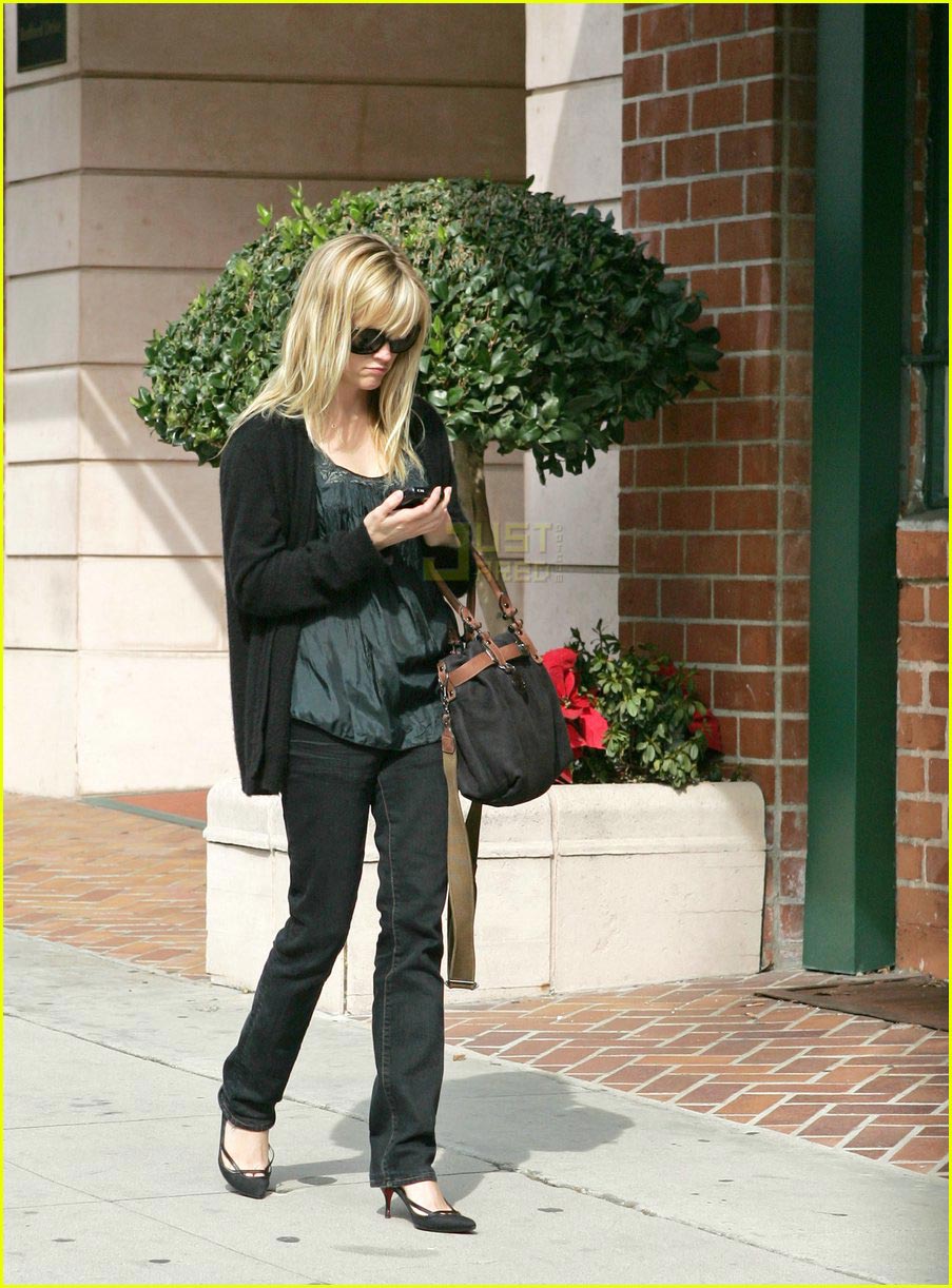reese witherspoon sunglasses 072418982