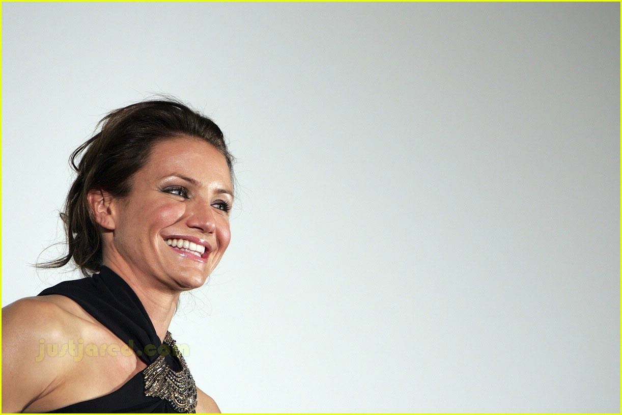 Jude on 'Holiday' in Japan Photo 2415418 Cameron Diaz, Japan, Jude Law, Tokyo Photos Just