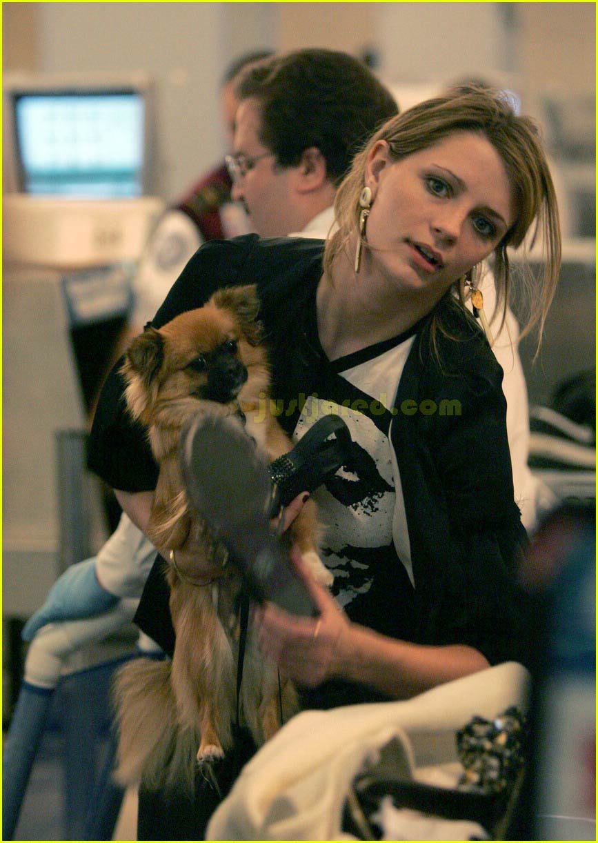 Photo mischa barton new york city 08 Photo 2415869 Just Jared