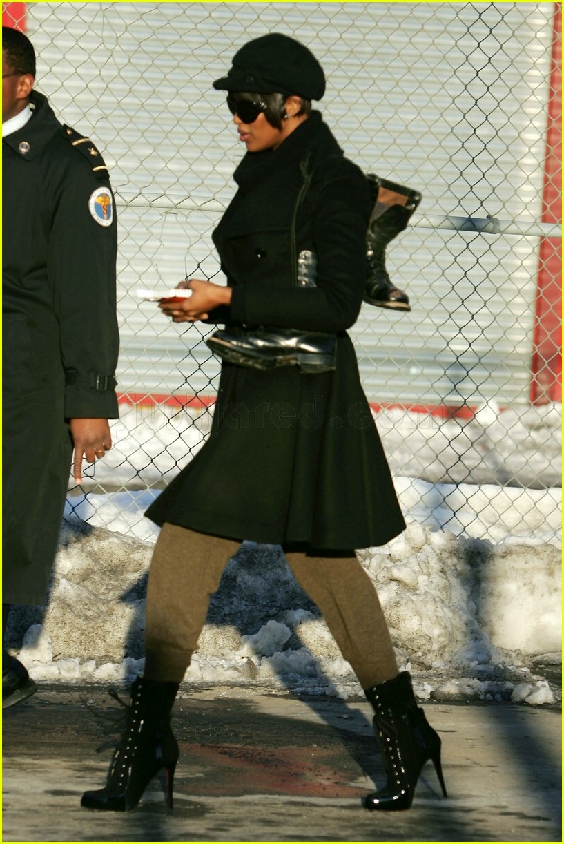 Full Sized Photo of naomi campbell community service 03 | Photo 2414951