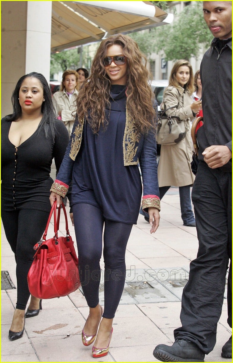 Beyonce Shops Before The Concert Drops: Photo 195511 | Beyonce Knowles