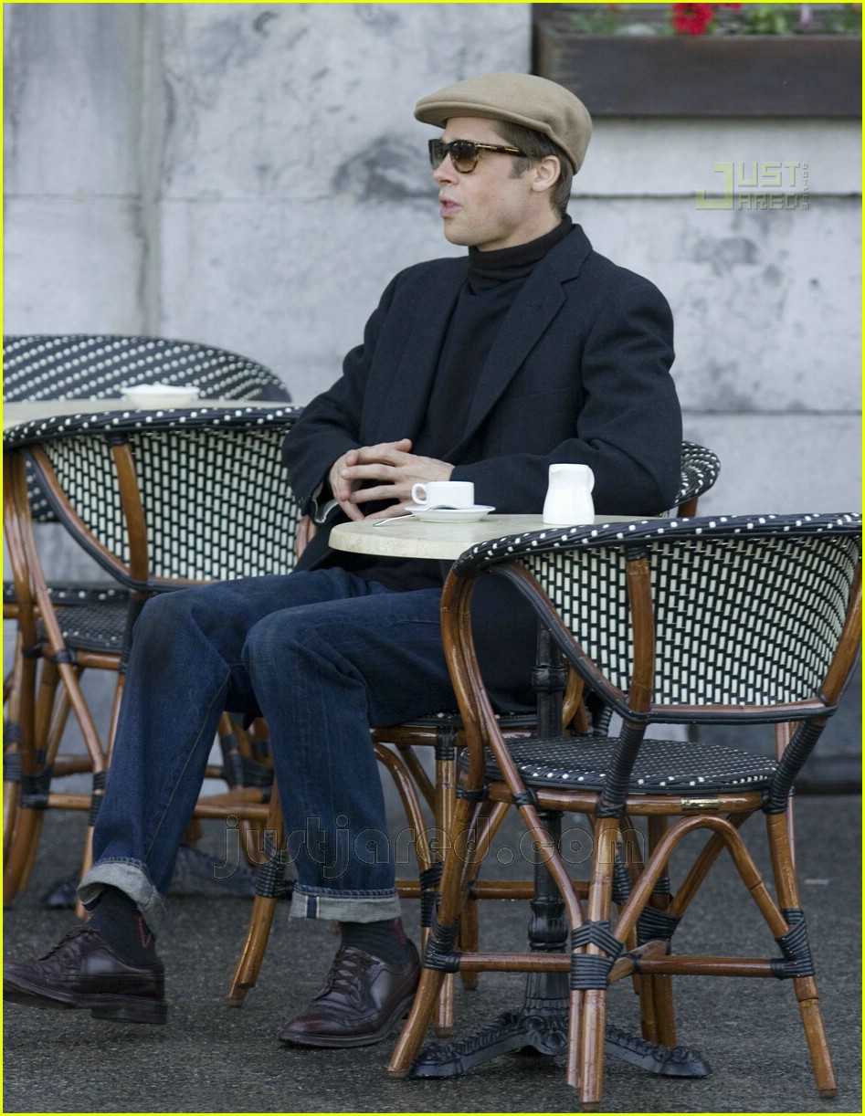 Photo brad pitt benjamin button set 19 Photo 402321 Just Jared