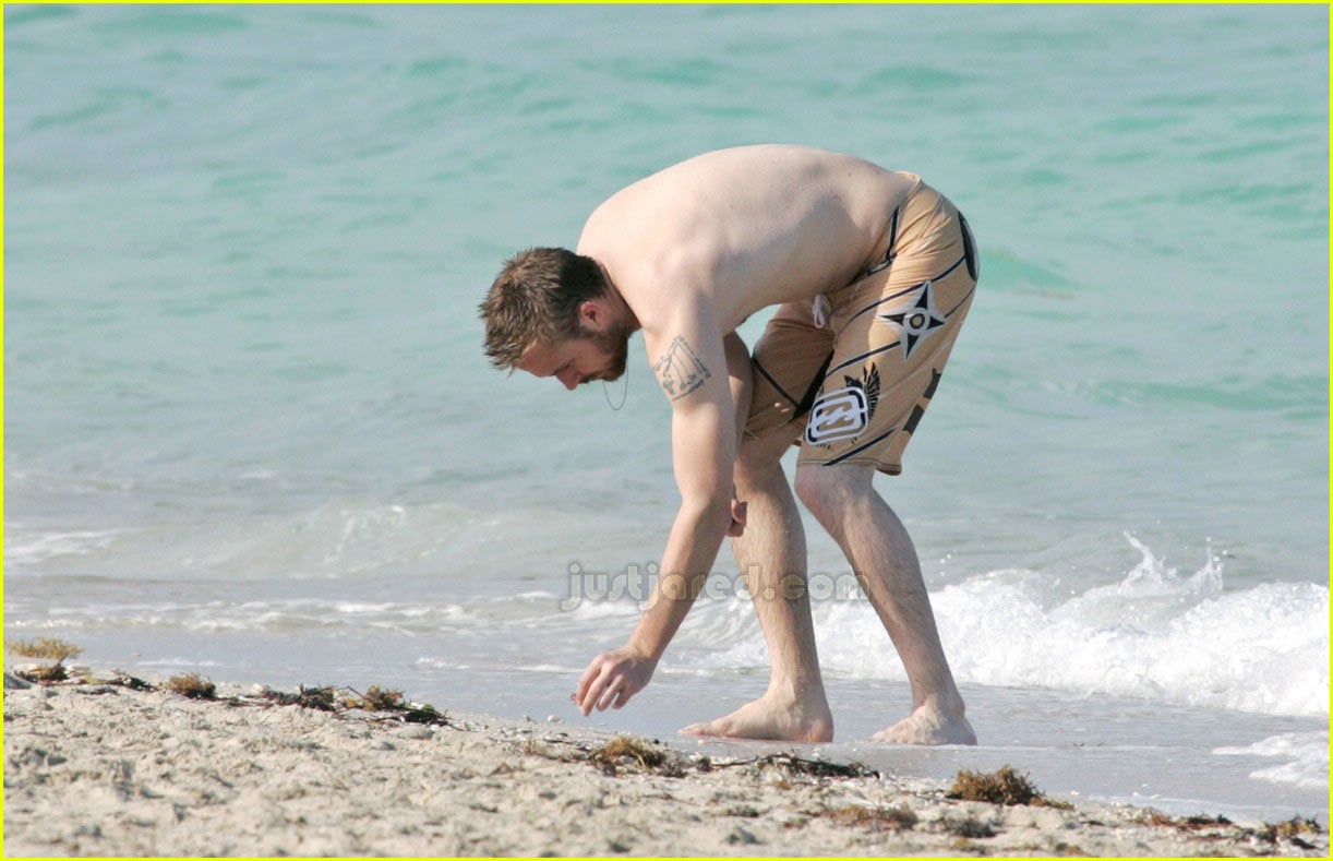 Ryan Gosling Body Type One Celebrity