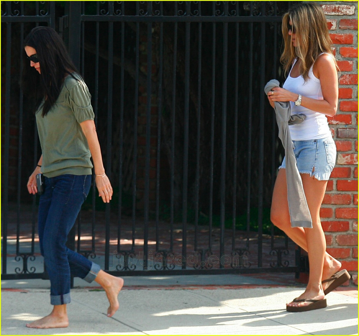 Aniston's Memorial Day Madness Part II Photo 197751 Celebrity