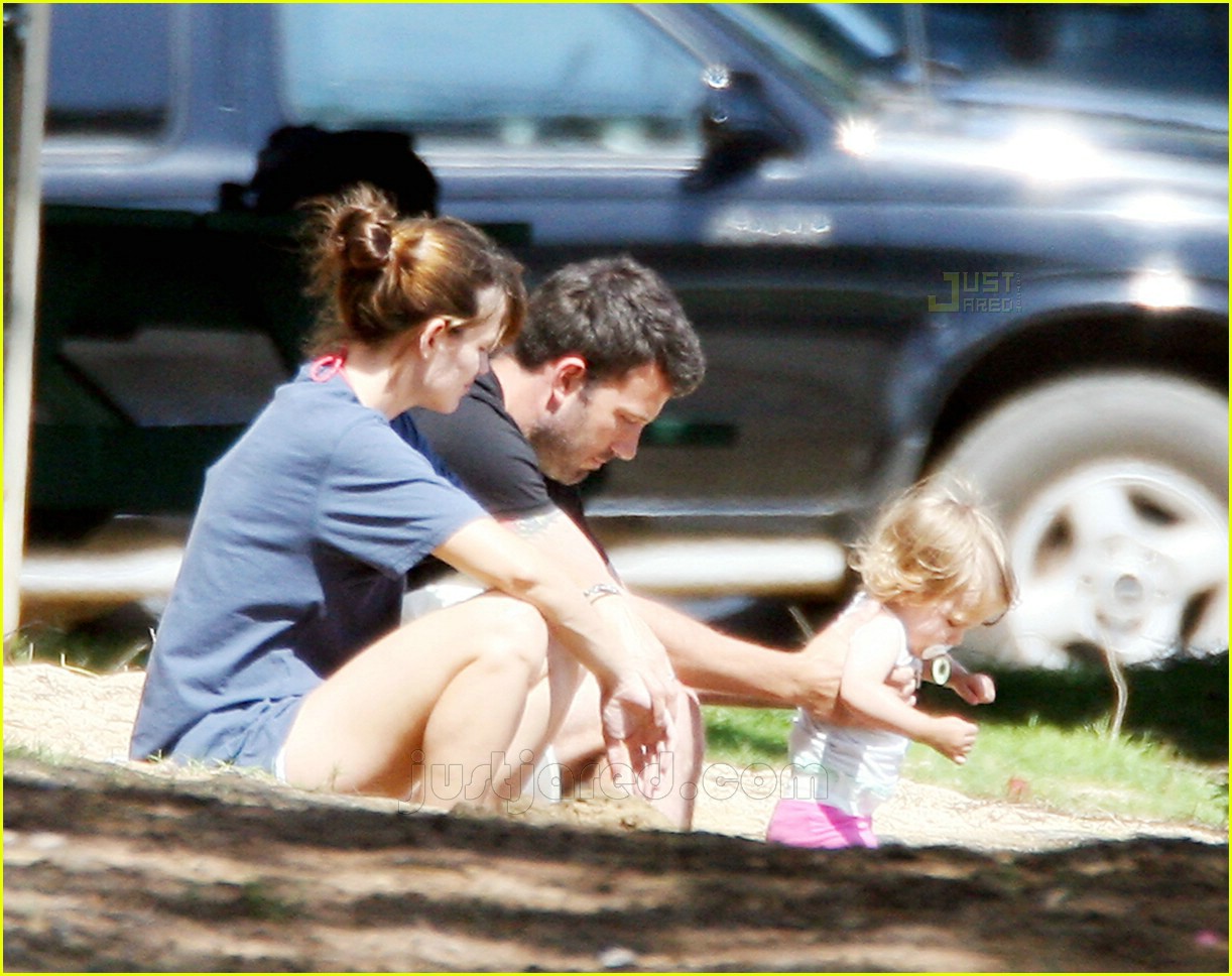 Jen & Ben's Serious Sitdown Photo 457711 Ben Affleck, Celebrity