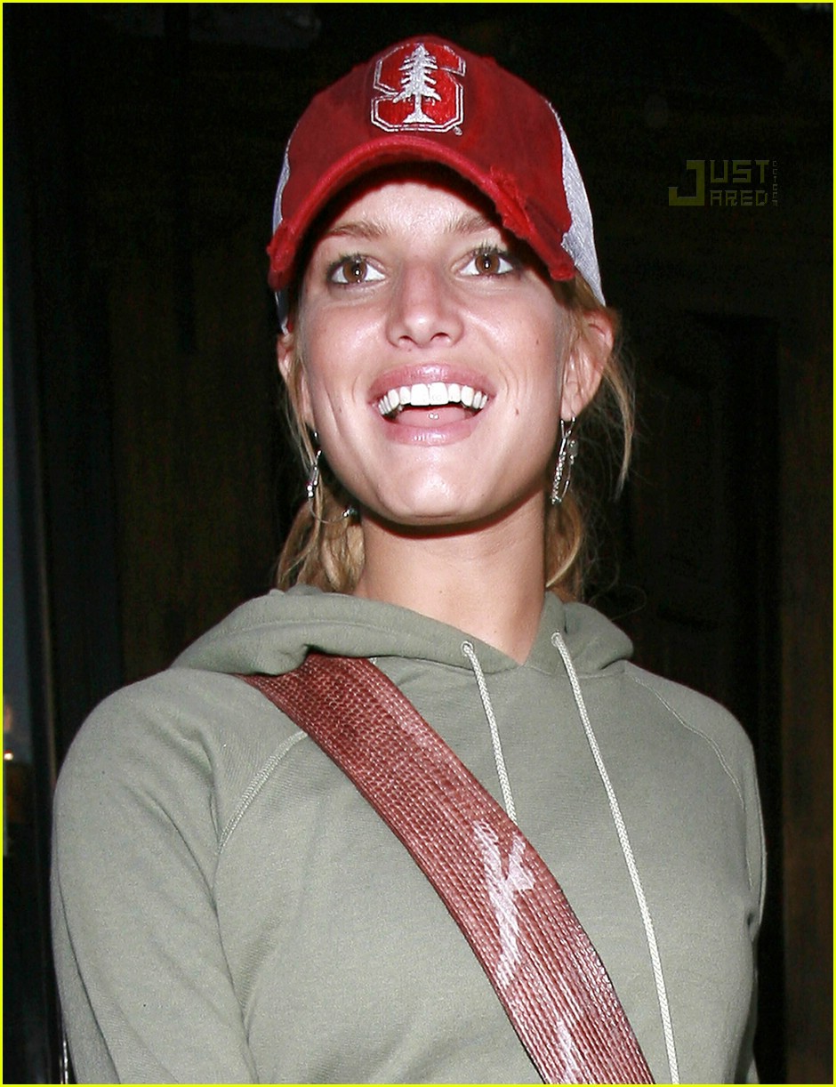Jessica Simpson Single and Smiling Photo 424761 Jessica Simpson