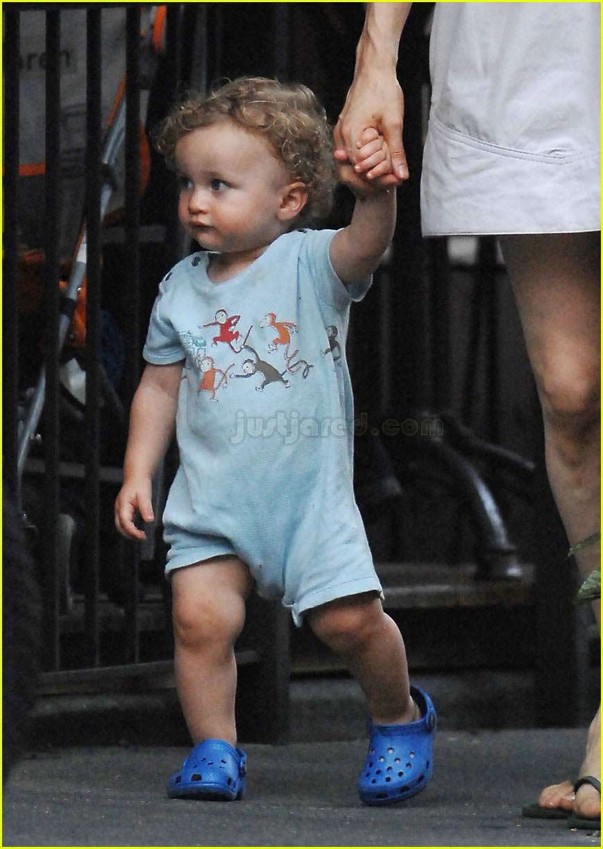 Henry Aronofsky is Walking! Photo 510691 Celebrity Babies, Darren