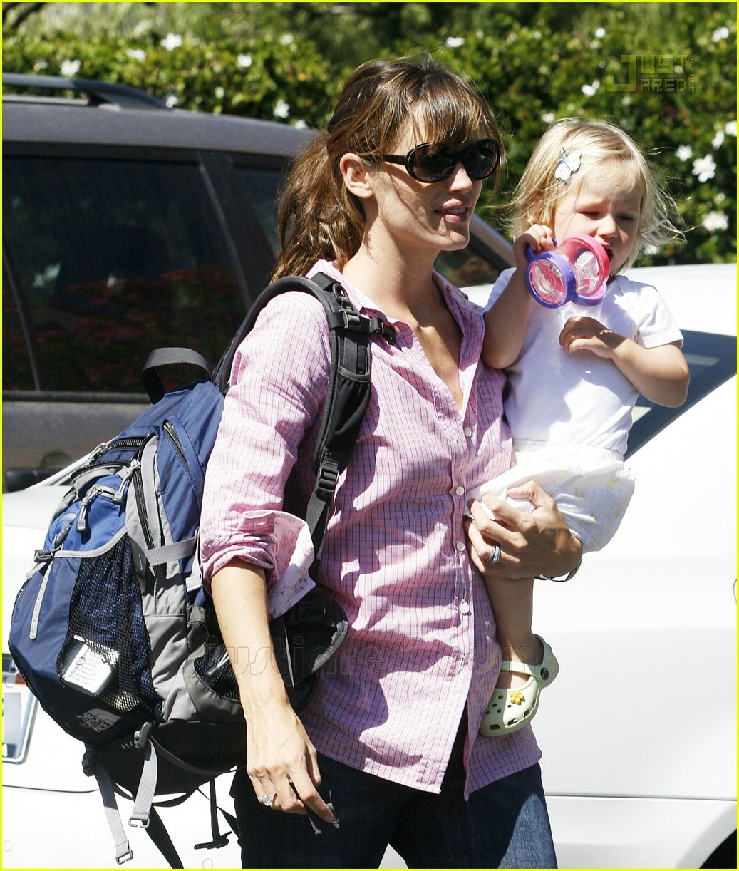 Violet Affleck Brings on Cuteness Overload: Photo 508071 | Photos