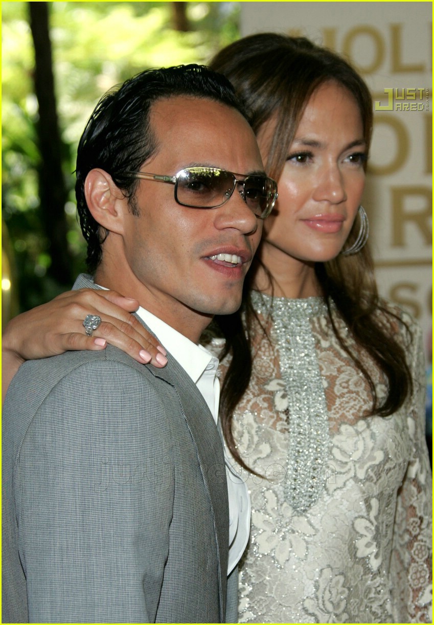 Celebrities giving away money to charity, famous philanthropists donating to causes