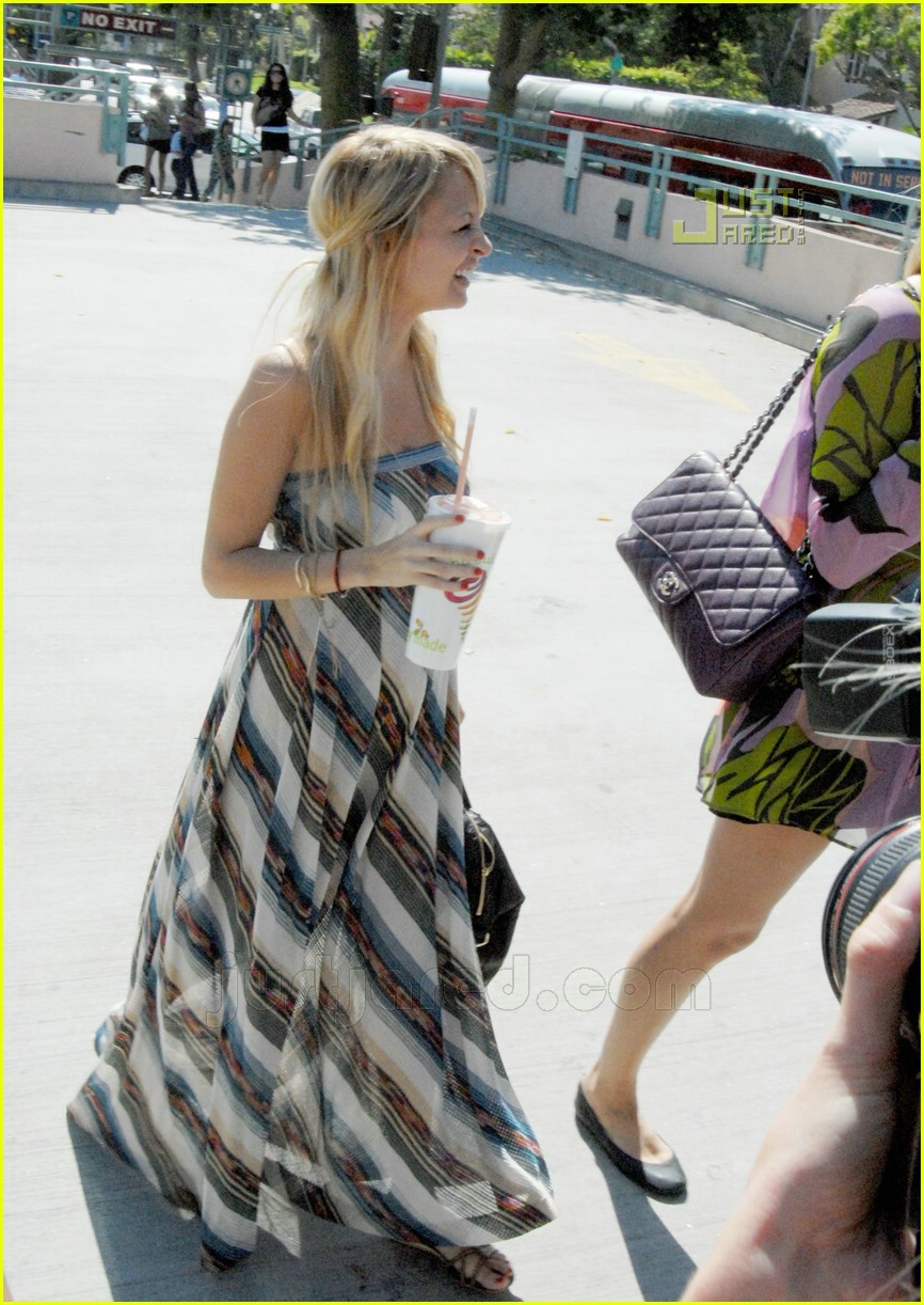 Nicole Richie Jamba Juice Photo 554551 Nicole Richie, Pregnant