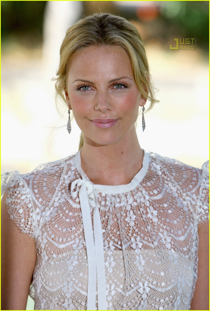 Charlize Theron @ Venice Film Festival 2007: Photo 556821 | Photos
