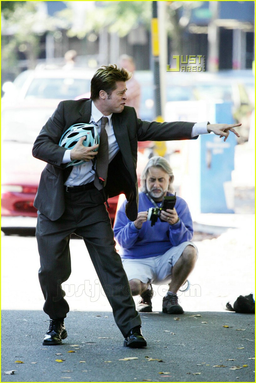 Brad Pitt Has a Bloody Nose Photo 608031 Photos Just Jared