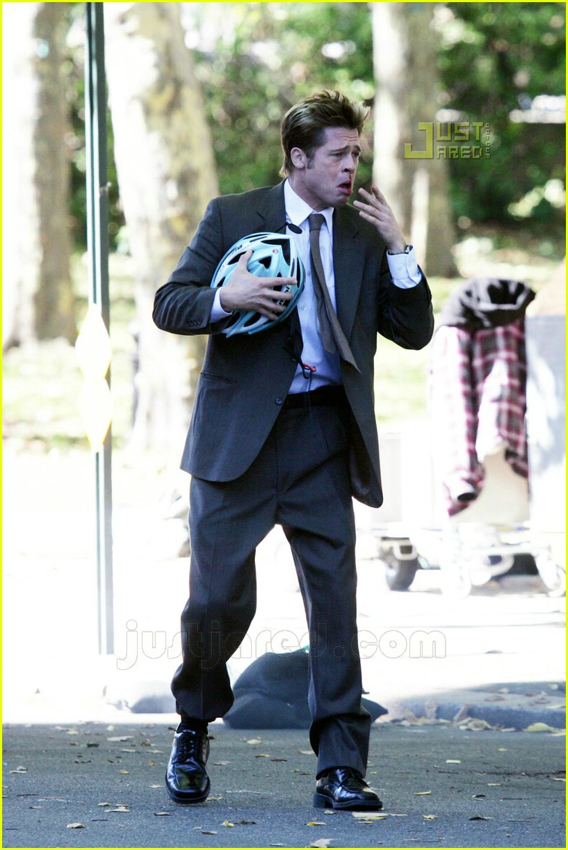 Brad Pitt Has a Bloody Nose Photo 608101 Photos Just Jared