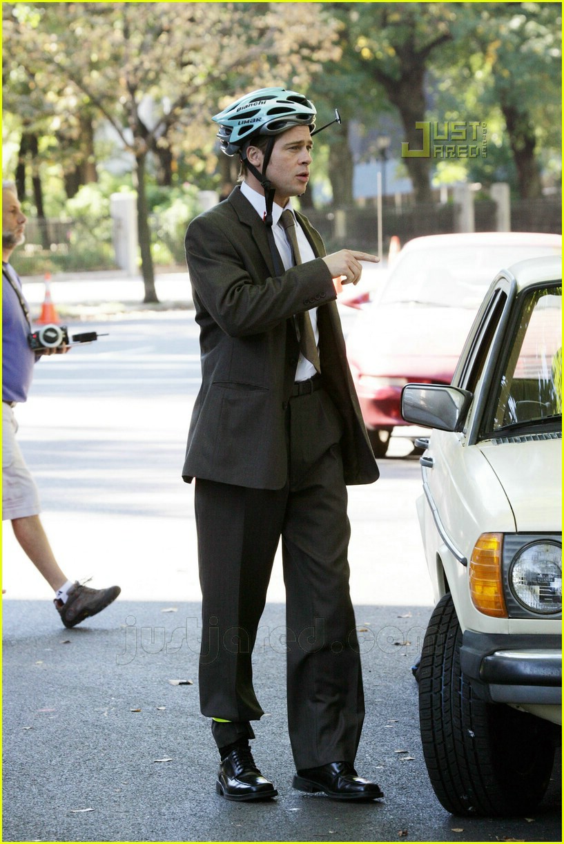 Brad Pitt Has a Bloody Nose Photo 608131 Photos Just Jared