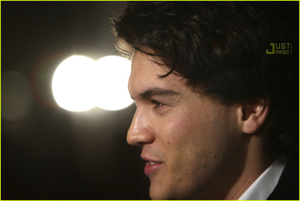 Emile Hirsch Karaoke With Lindsay Lohan Was Fun Photo 689911 Photos