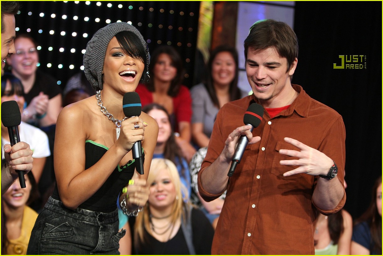 Rihanna @ TRL: Photo 653841 | Pictures | Just Jared