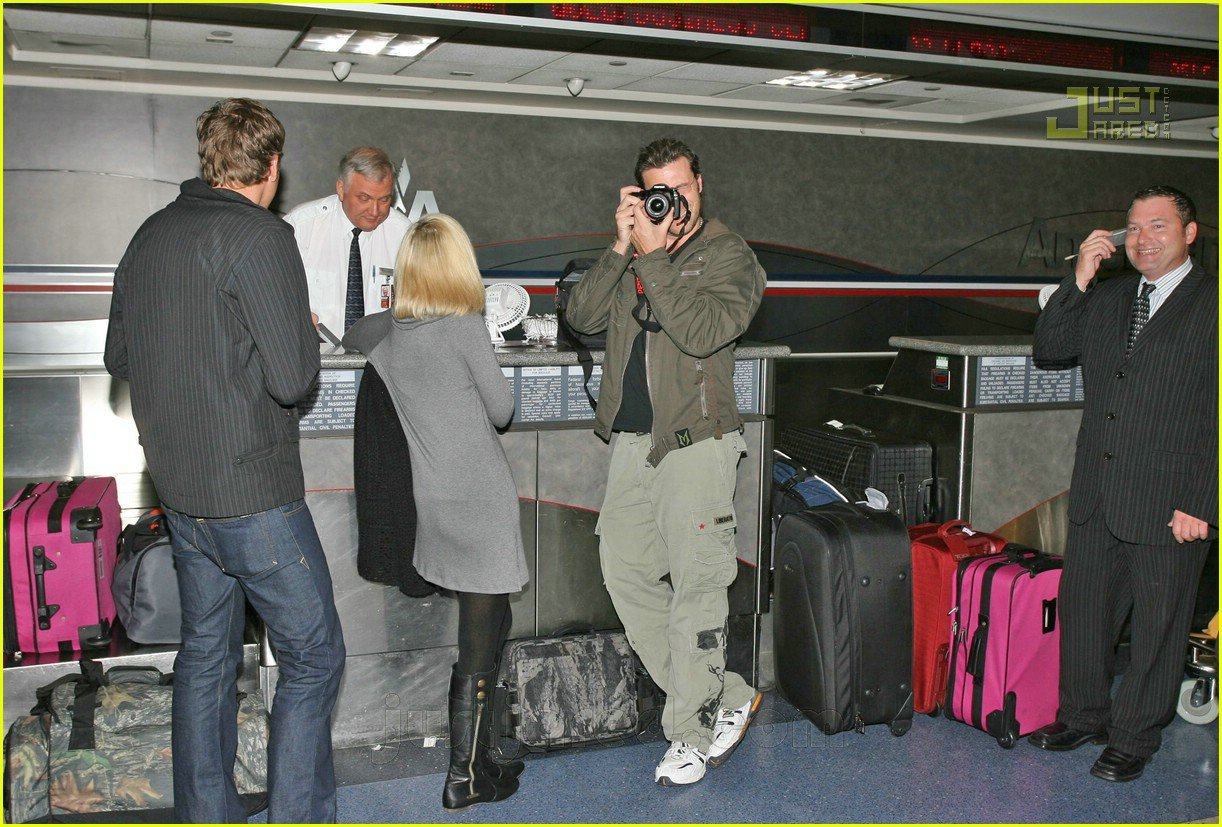 Liam McDermott is a Frequent Flyer Photo 713001 Celebrity Babies(01)