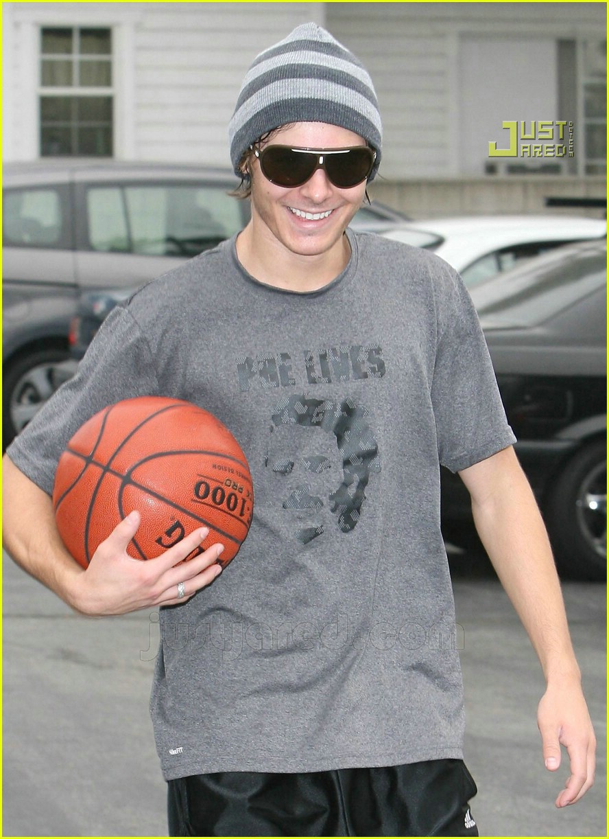 Zac Efron is a Basketball Playa Photo 719111 Photos Just Jared