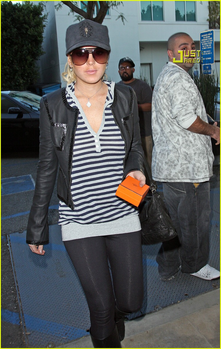 Leggings of Lindsay Lohan Photo 799791 Photos Just Jared