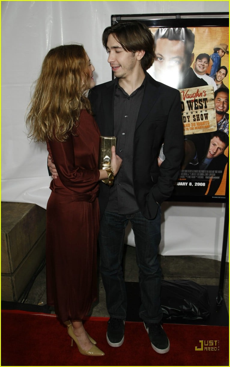 Drew Barrymore & Justin Long Red Carpet Love Photo 891931 Drew