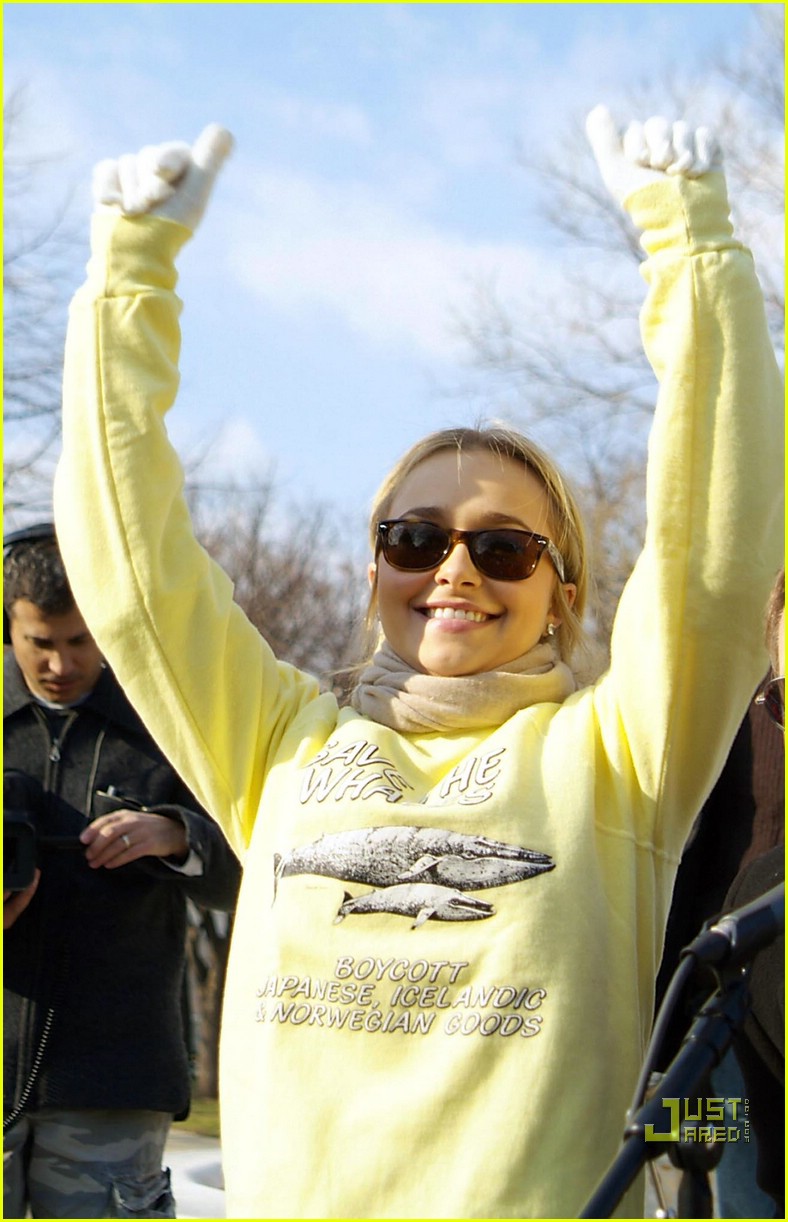 Hayden Save the Whales... Again! Photo 888511 Photos