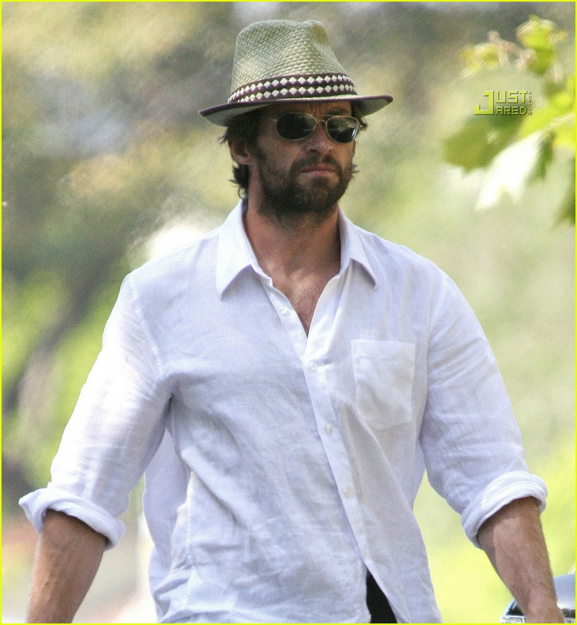 Hugh & Oscar are Straw Hat Buddies Photo 849801 Photos Just Jared