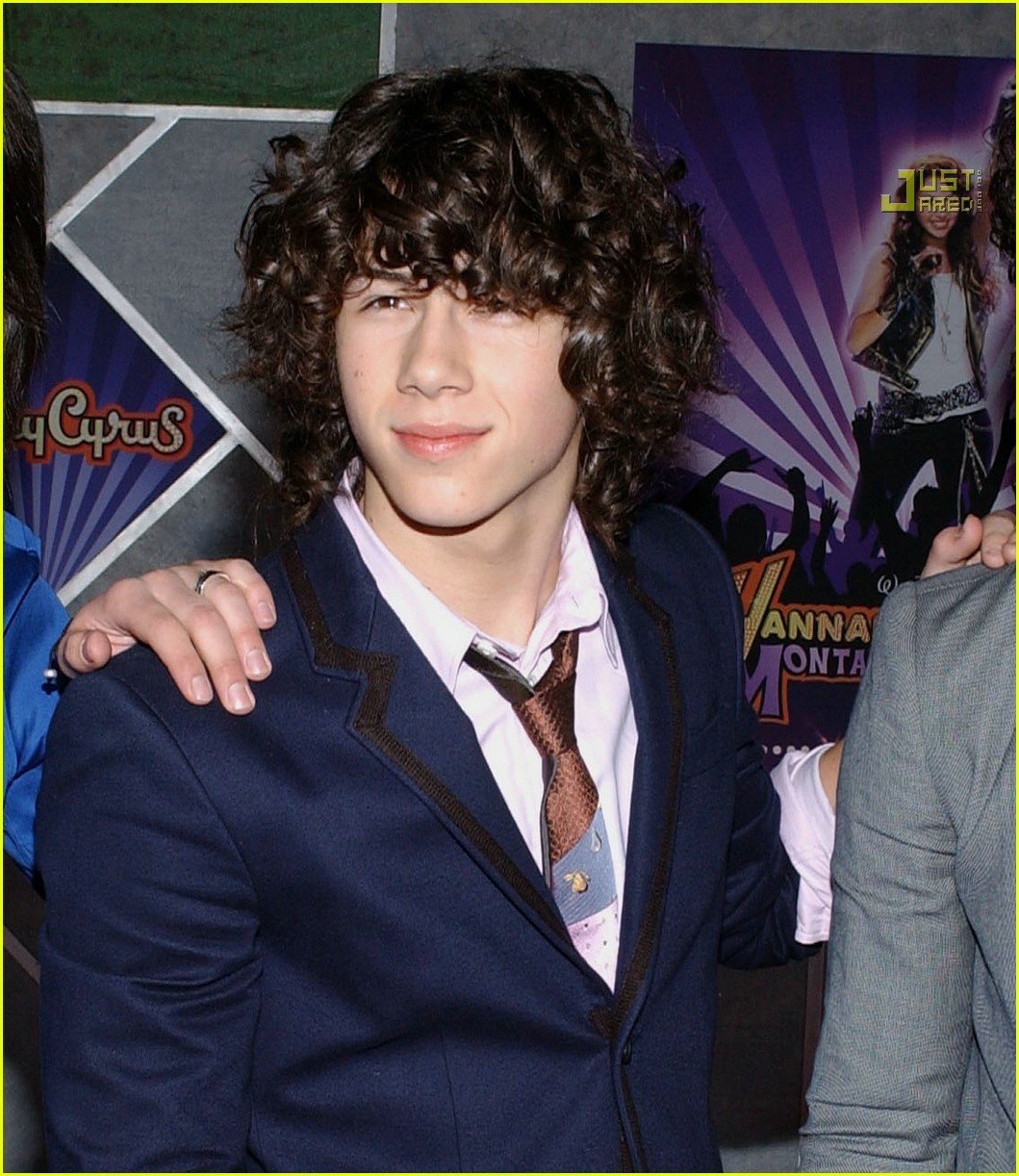 Jonas Brothers @ 'Hannah Montana' Premiere: Photo 864391 | Joe Jonas, Jonas  Brothers, Kevin Jonas, Nick Jonas Pictures | Just Jared