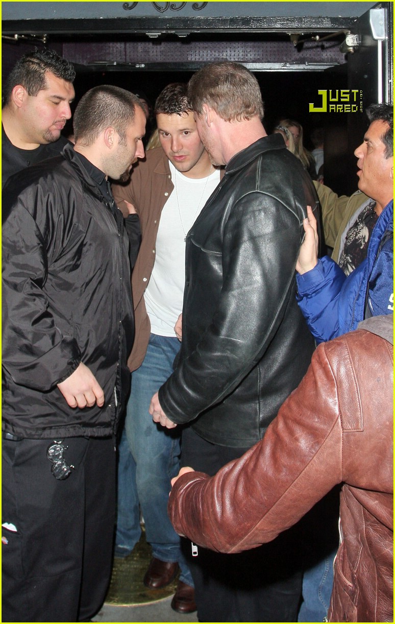 Jessica Simpson and Tony Romo Still Kickin' It: Photo 892081 | Photos ...