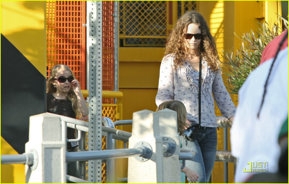 Johnny Depp's Kids Do Disneyland: Photo 926021 | Photos | Just Jared ...