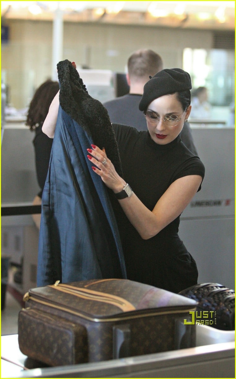 Dita Von Teese Flies in Style: Photo 908951 | Dita Von Teese Photos