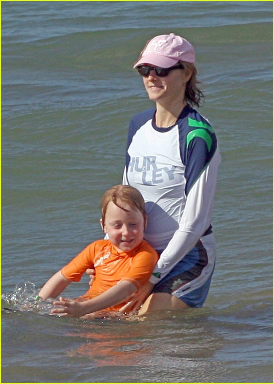 Jodie Foster's Easter Sunday With Her Sons: Photo 1016501 | Photos