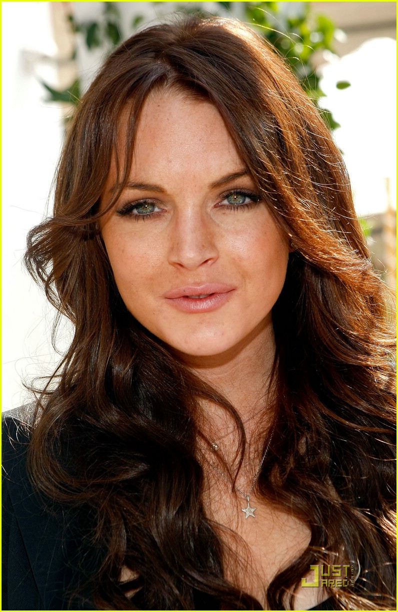 Lindsay Lohan's Traffic Sign Skirt Photo 974551 Photos Just Jared