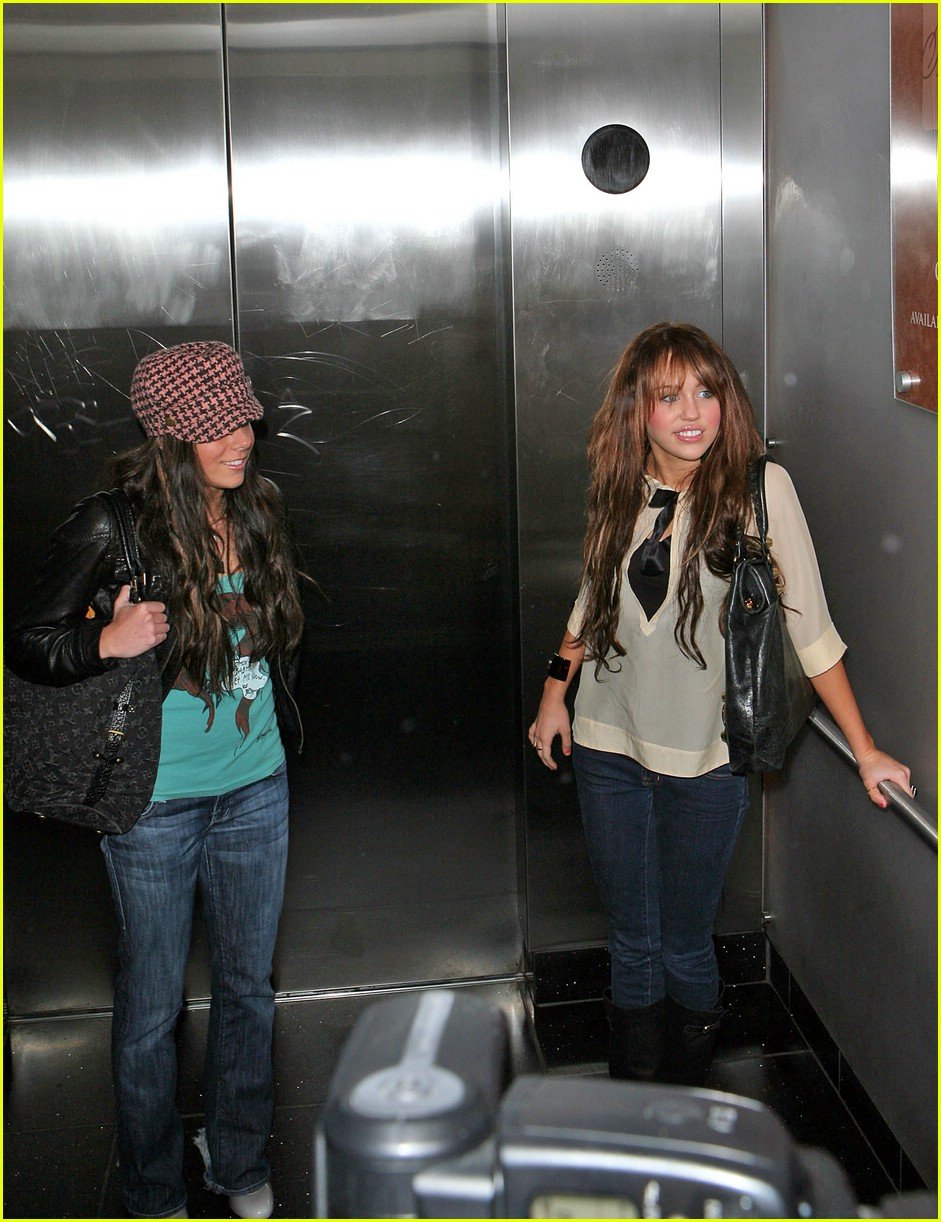 Miley Cyrus - Beverly Hills 90210: Photo 1029451 | Photos | Just Jared
