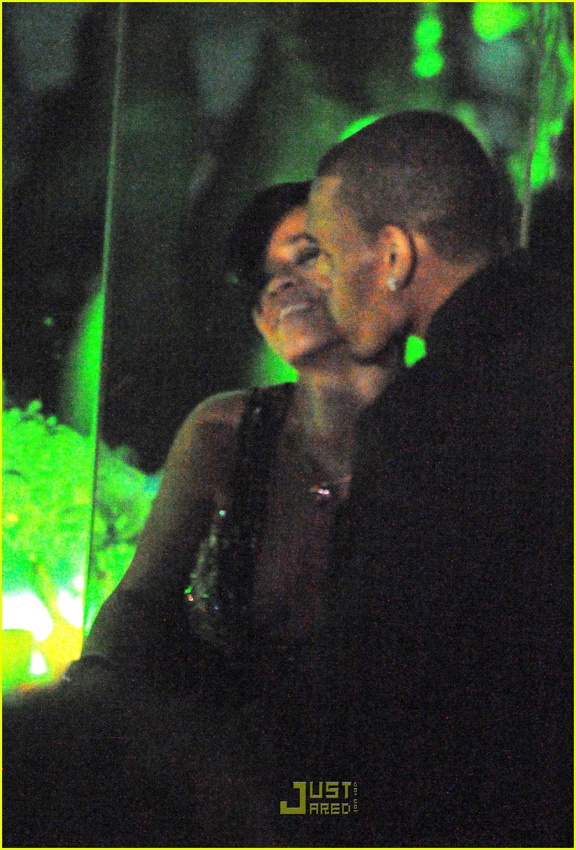 Rihanna & Chris Brown Snuggle in Paris Photo 977391 Photos Just