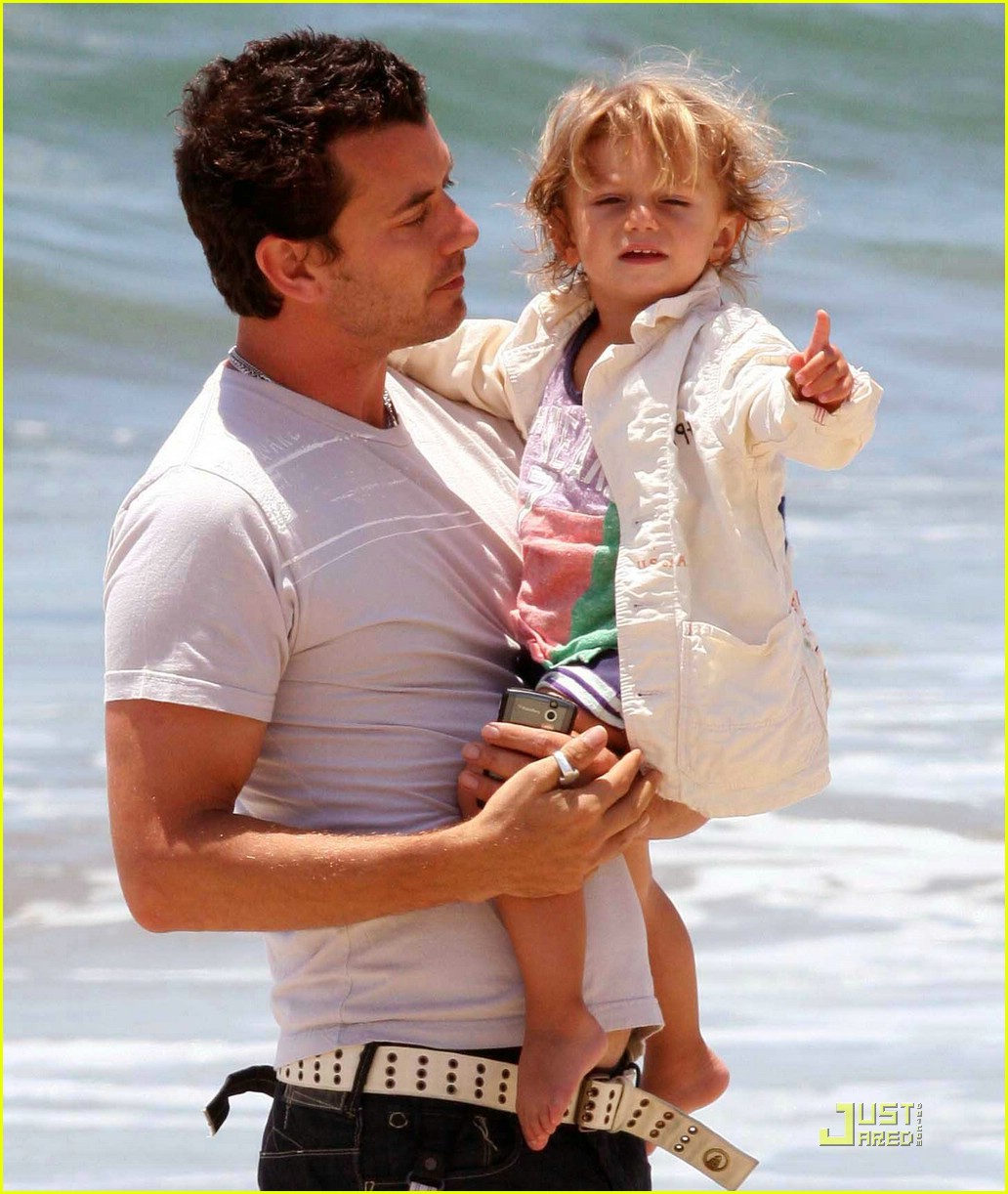 Kingston Rossdale’s Beach Birthday: Photo 1158641 | Photos | Just Jared