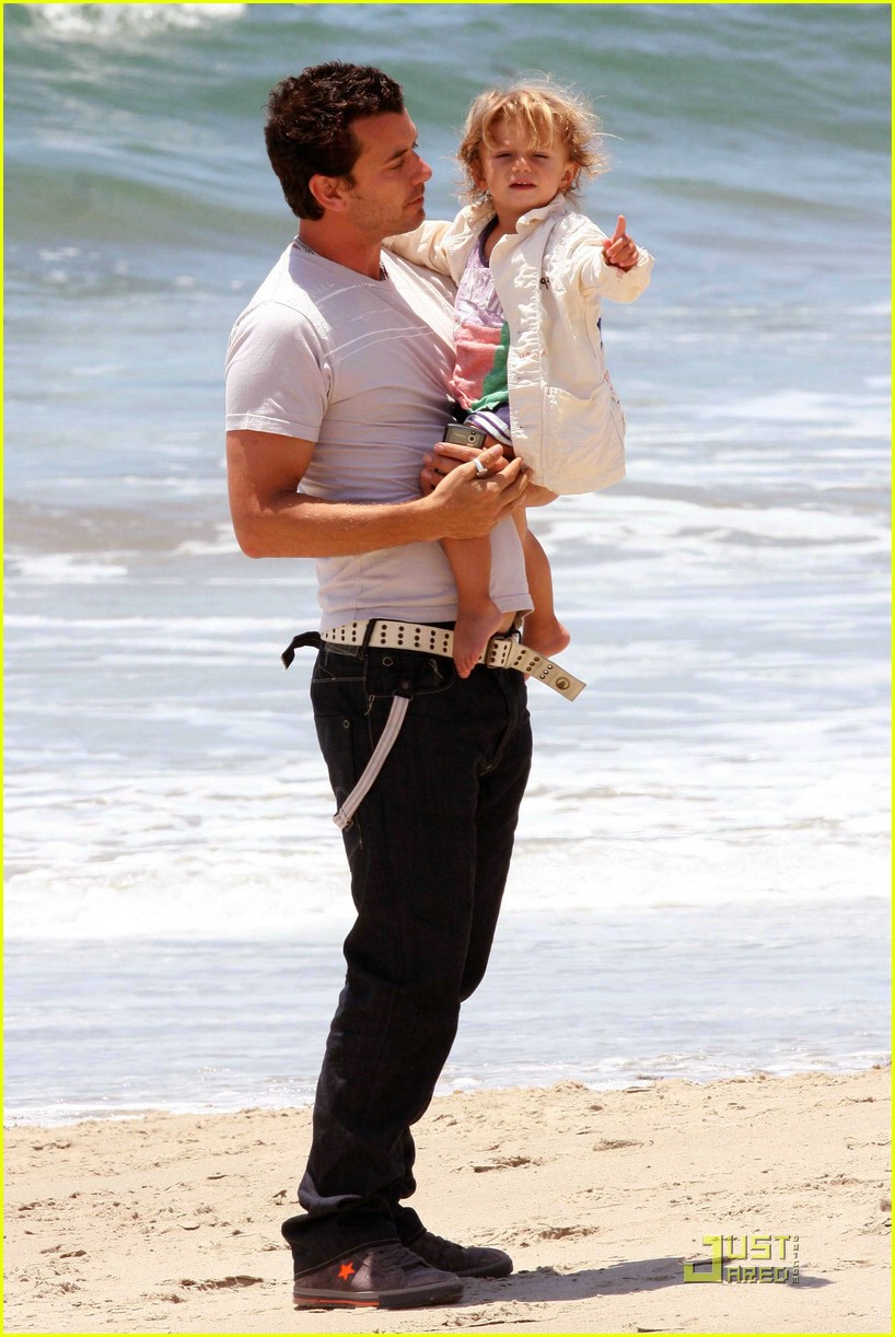 Kingston Rossdale’s Beach Birthday: Photo 1158661 | Photos | Just Jared