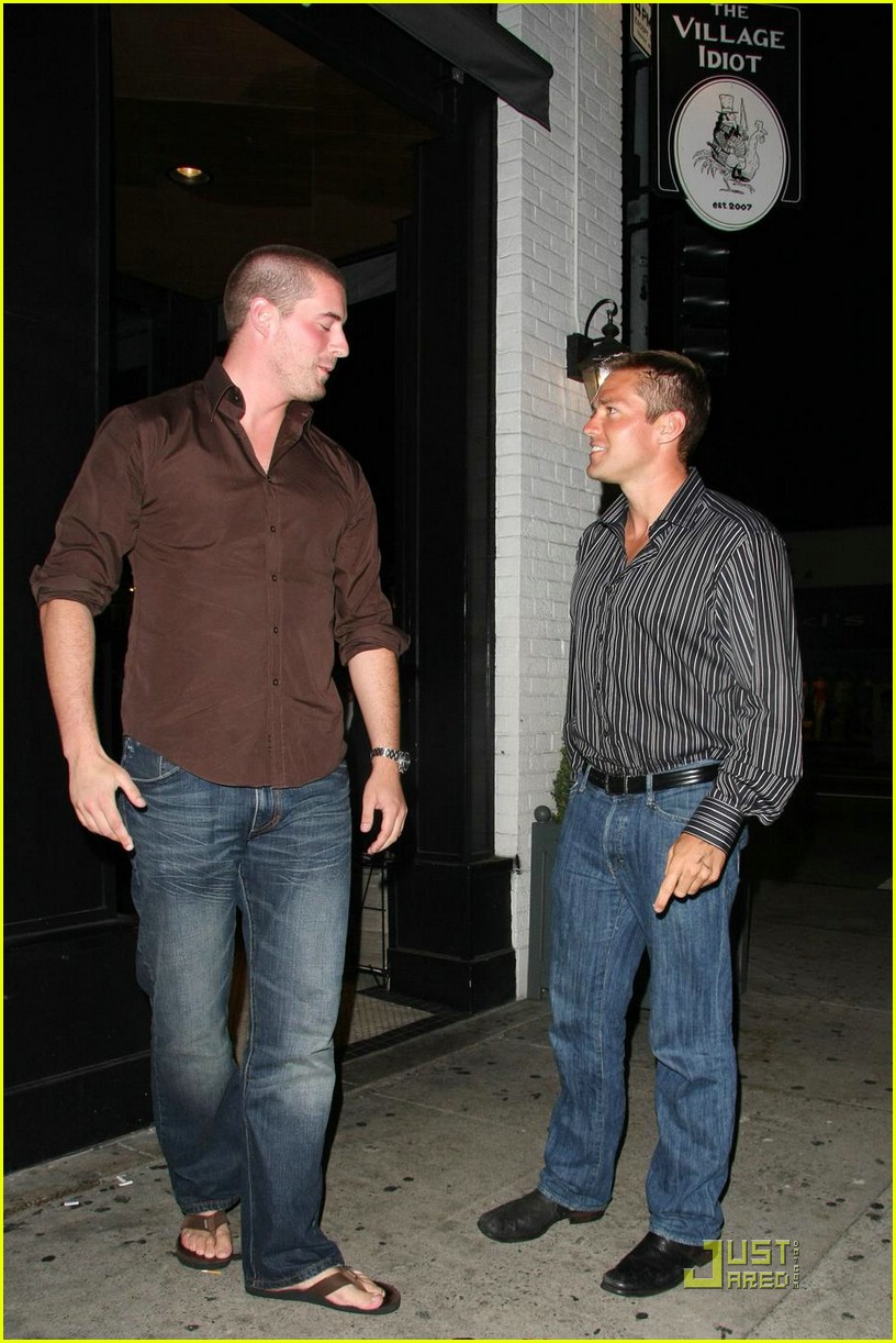 The Bachelor's Matt Grant is Tall, Very Tall Photo 1177921 Pictures Just Jared