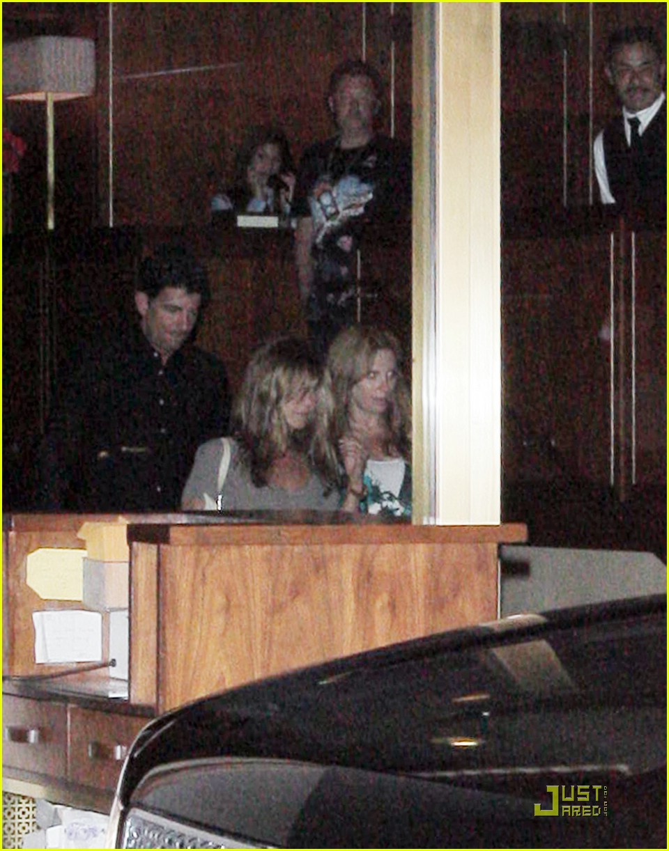 Jennifer Aniston Leaves Sunset at Sunrise: Photo 1290191 | Jennifer ...