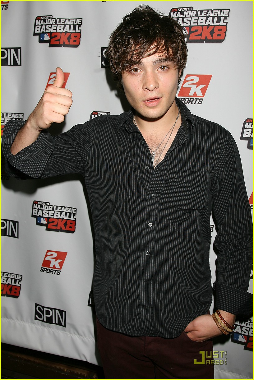 Ed Westwick: Thumbs Up!: Photo 1262801 | Photos | Just Jared