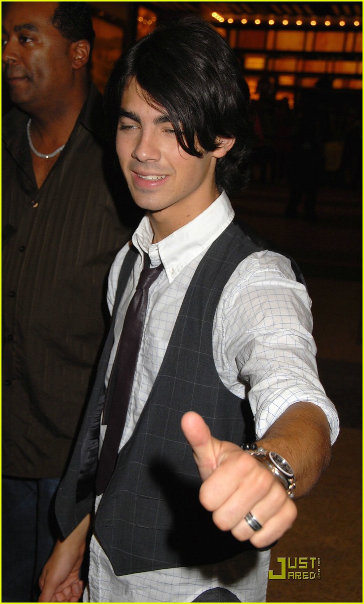 Photo jonas brothers apple store soho trl 23 Photo 1338361 Just