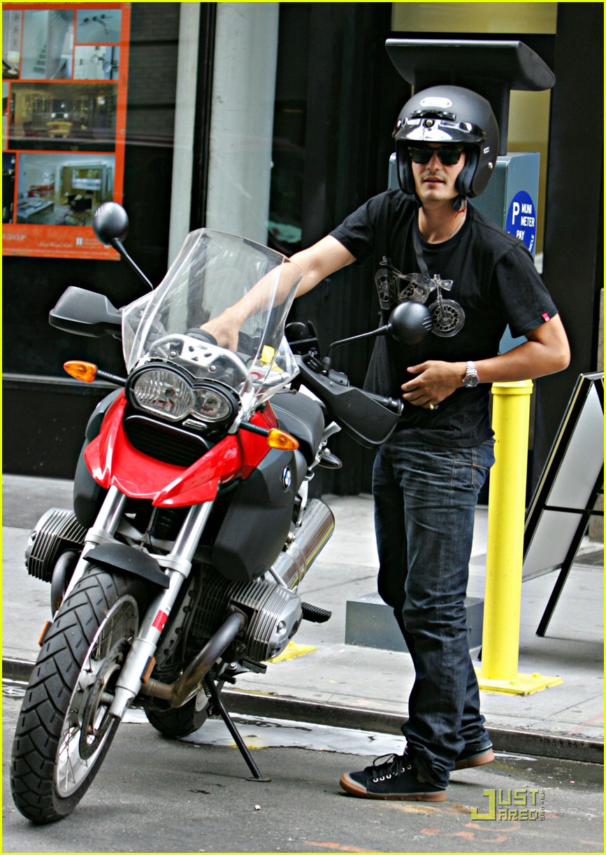 Miranda Kerr is One Lucky Duck: Photo 1354291 | Photos | Just Jared