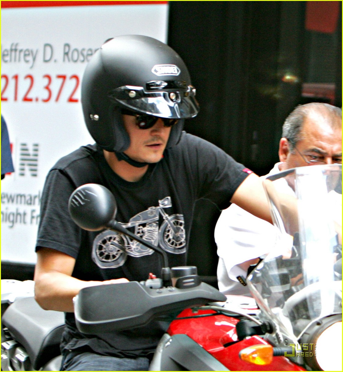 Photo: miranda kerr lucky duck 07 | Photo 1354321 | Just Jared