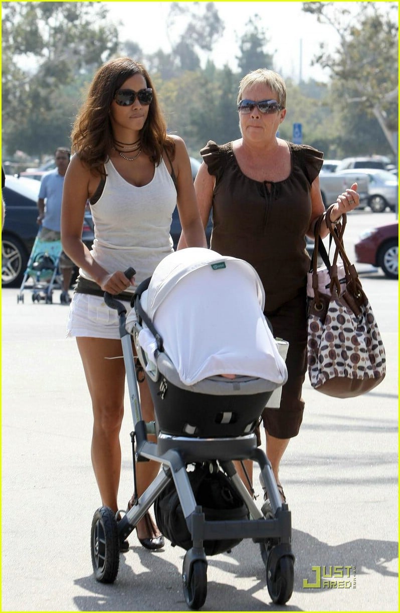 Nahla Aubry: It’s A Zoo Up In Here!: Photo 1381541 | Photos | Just