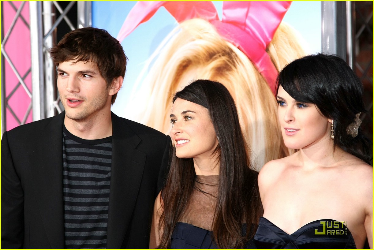 Photo rumer willis house bunny premiere 21 Photo 1357781 Just Jared